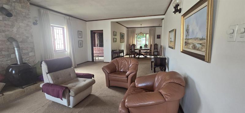 4 Bedroom Property for Sale in Outeniqua Strand Western Cape